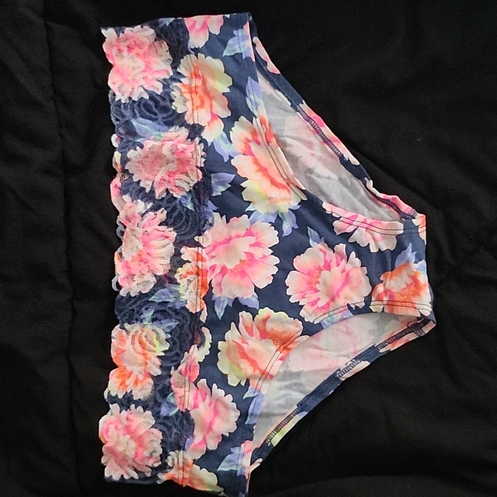 Pink Victoria Secert - Picture 2 of 6